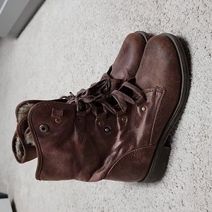 Mossimo Fur lined Boots 🥾 - Brown Size 8
